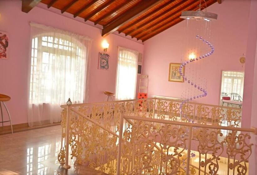 بنسيون Villa Glorious