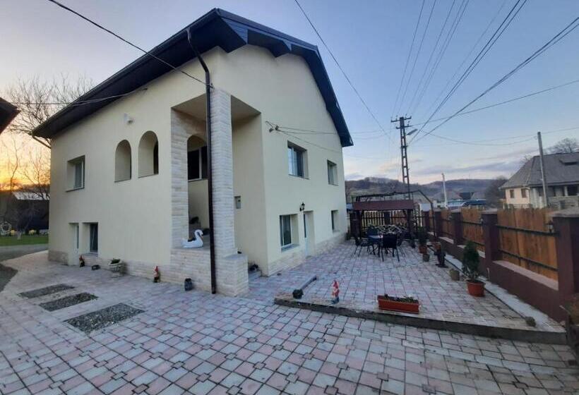 Pensiunea Casa Godja