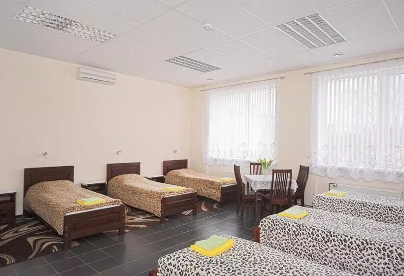 Yasmina Hostel