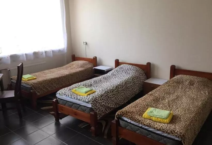 Yasmina Hostel