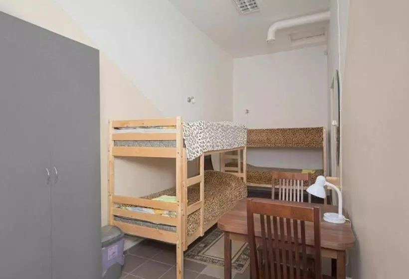 Yasmina Hostel