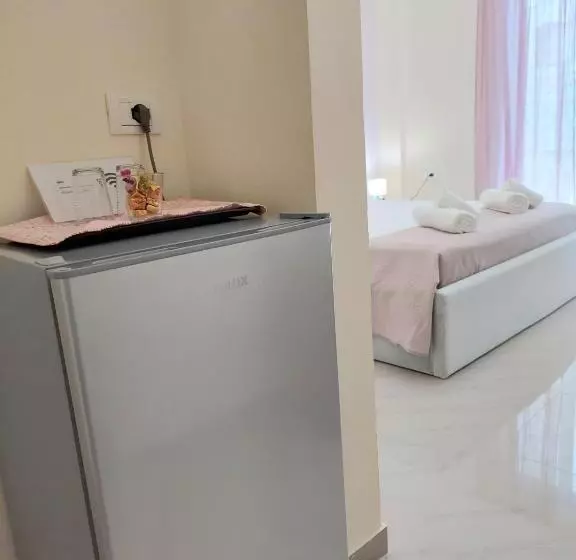 Elizabeth Apartments Himare