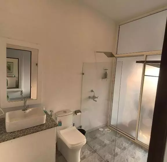 Hotelli Aqua Beach Stays Ashwem