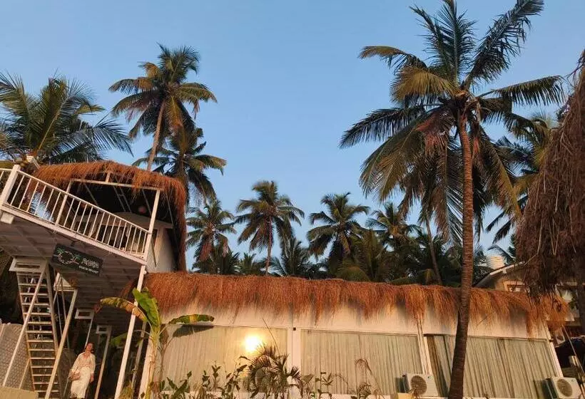 Hotelli Aqua Beach Stays Ashwem