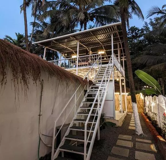 Hotelli Aqua Beach Stays Ashwem