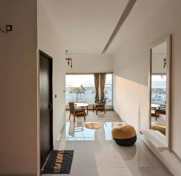Hotelli Aqua Beach Stays Ashwem