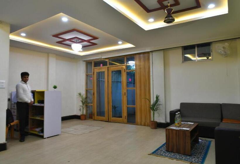 هتل Chocolate Inn Express Deoghar