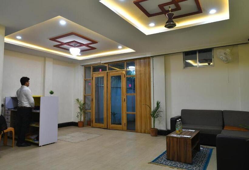 هتل Chocolate Inn Express Deoghar