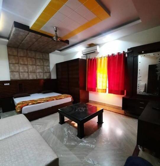 Отель Goroomgo Tapovan Residency Haridwar   Excellent Service Recommended