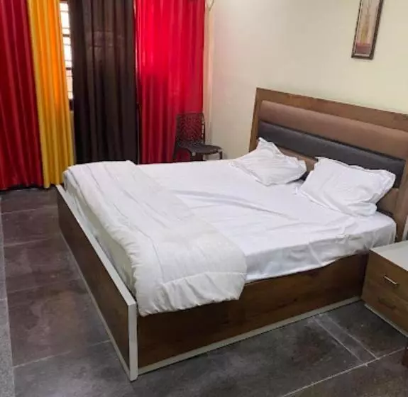 ホテル Goroomgo Tapovan Residency Haridwar   Excellent Service Recommended