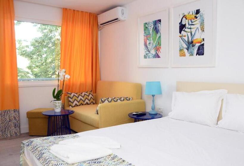 호텔 Spring Holiday Resort