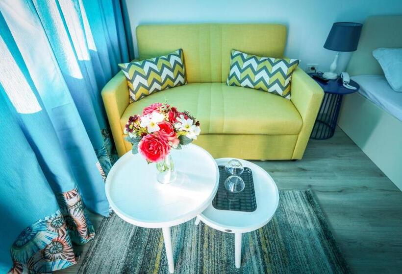 호텔 Spring Holiday Resort