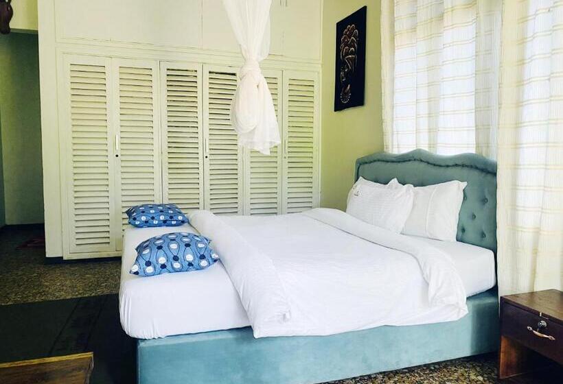 پانسیون Afro Smile Hotel & Guest House