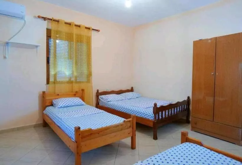 پانسیون Kalemi Sunrise Studios