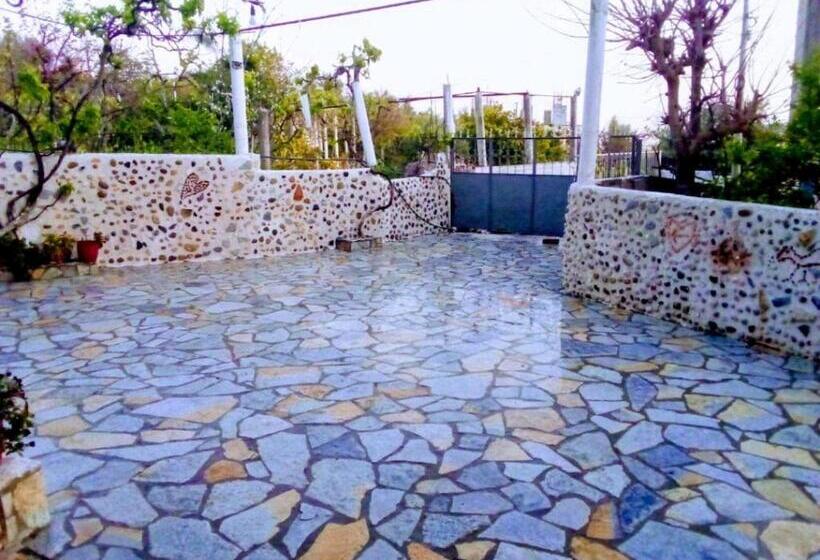 פנסיון Kalemi Sunrise Studios