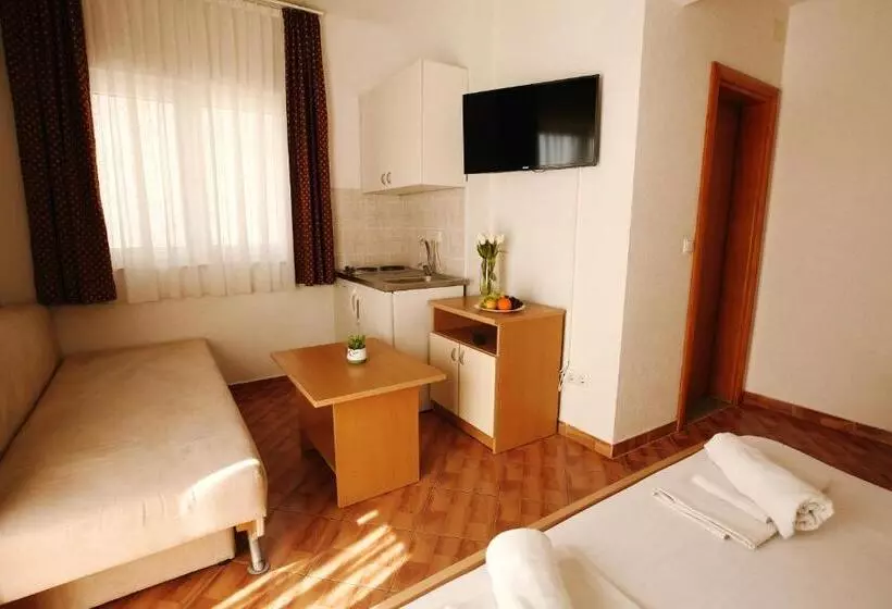 پانسیون Villa Lasić Neum