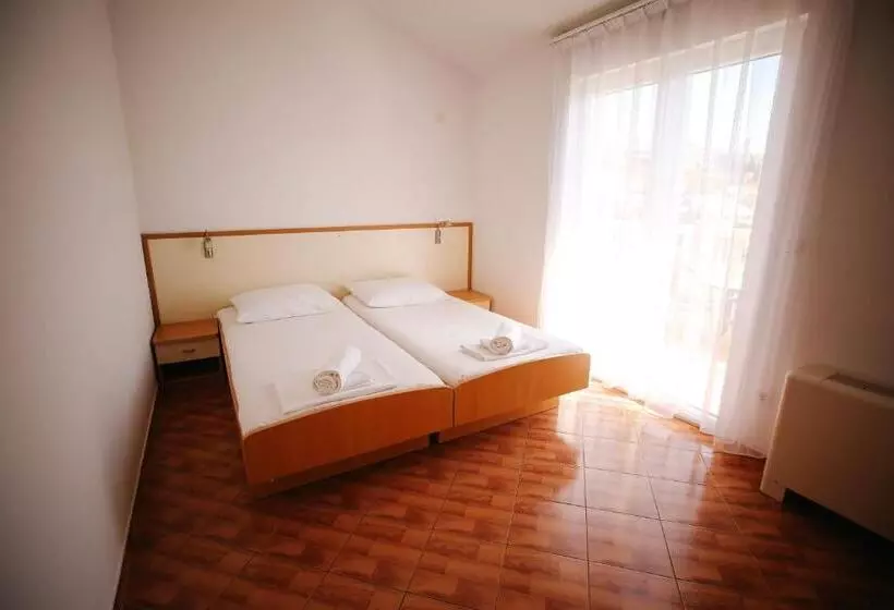 پانسیون Villa Lasić Neum