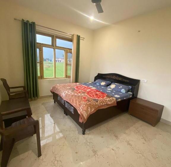 Pensão Yellow House