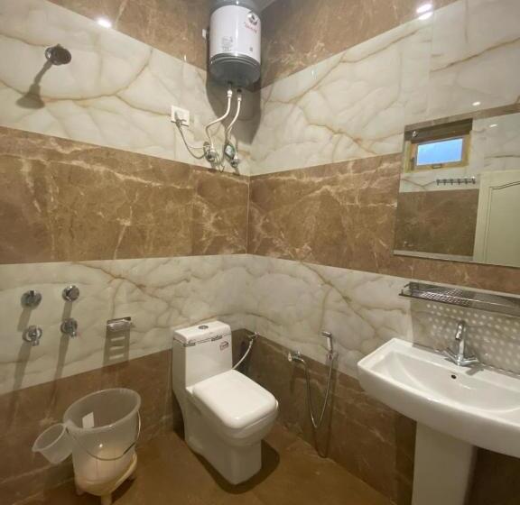 Pensão Yellow House