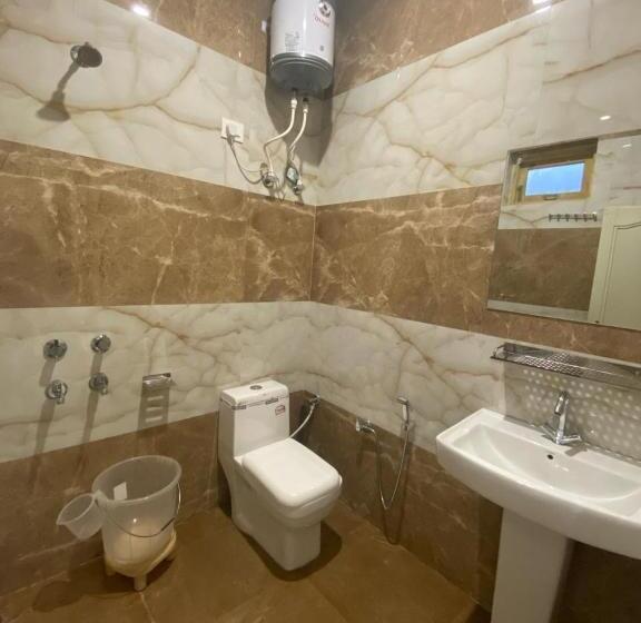 Pensão Yellow House