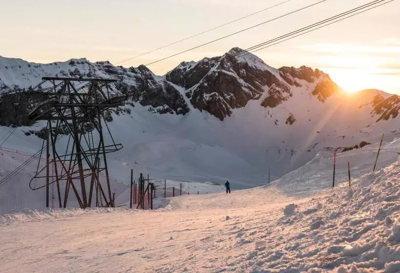 هاستل Berghotel Bonistock