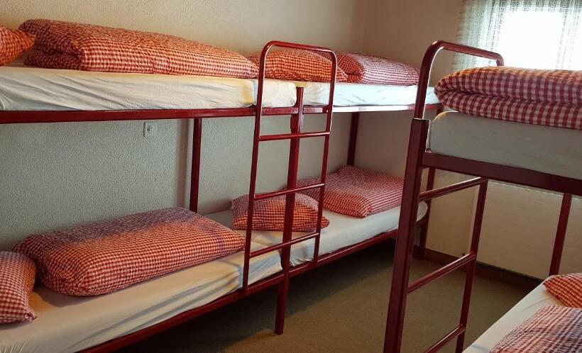 호스텔 Berghotel Bonistock