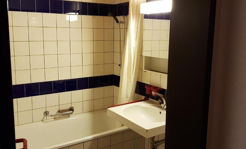 호스텔 Berghotel Bonistock