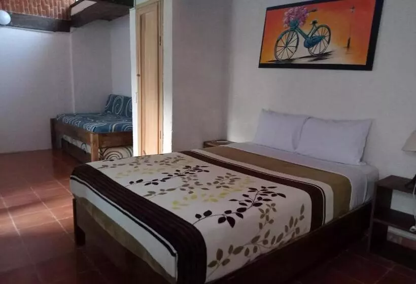 ユースホステル Casa Pahpaqui