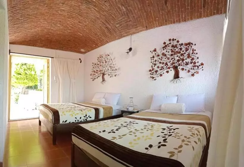 ユースホステル Casa Pahpaqui