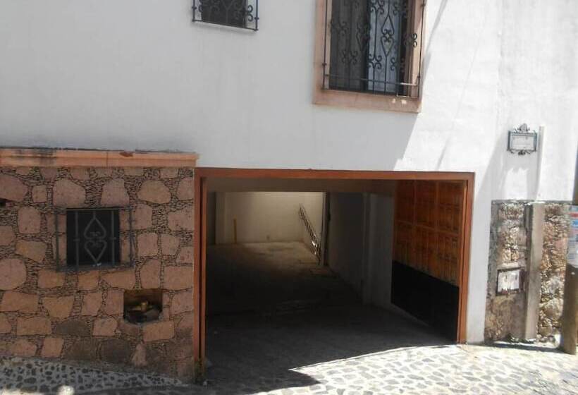 هاستل El ángel Taxco