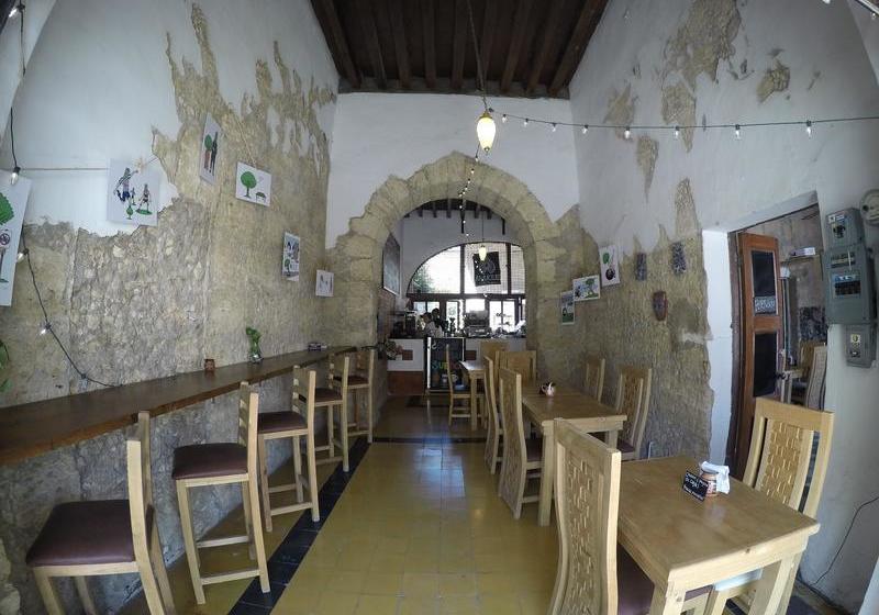 Amatle Cafe Organico & Hostel