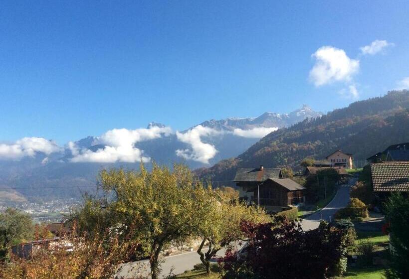 مبيت وإفطار La Bergerie   Chalet Alice