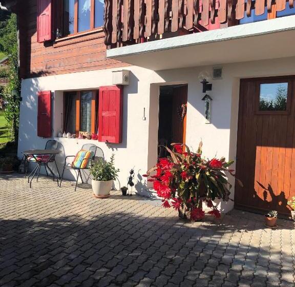 مبيت وإفطار La Bergerie   Chalet Alice