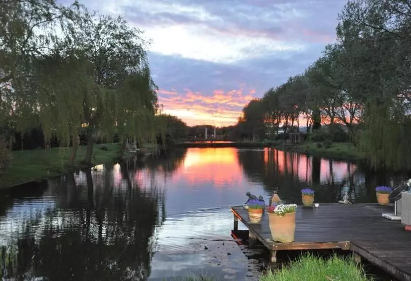 Aamiaismajoitus (B&B) Paradijs Eiland