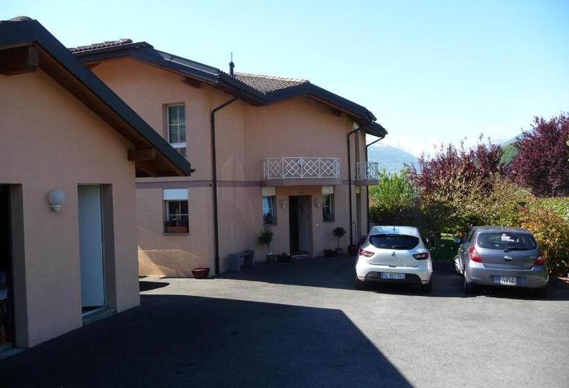 تختخواب و صبحانه The Traditional