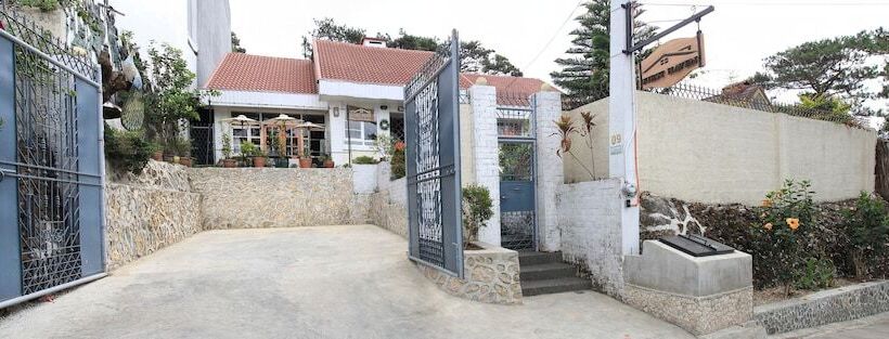 Guest Haven Chalet Baguio Bed And Breakfast