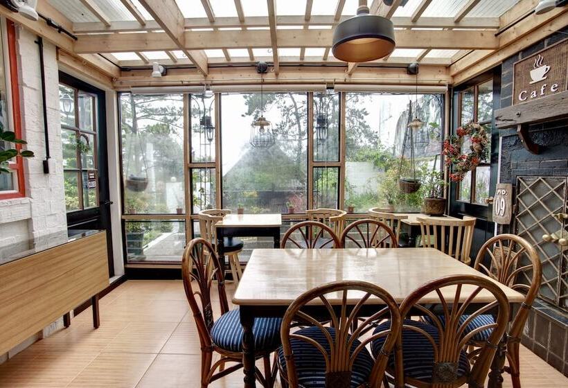 Guest Haven Chalet Baguio Bed And Breakfast