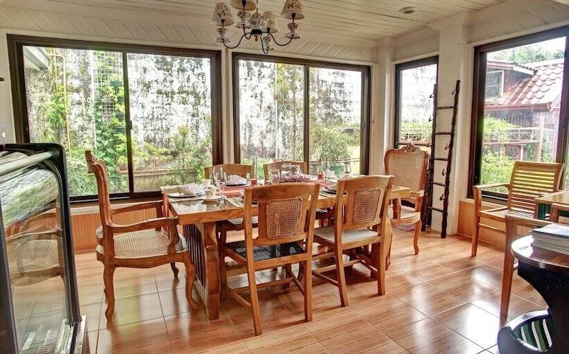 Guest Haven Chalet Baguio Bed And Breakfast