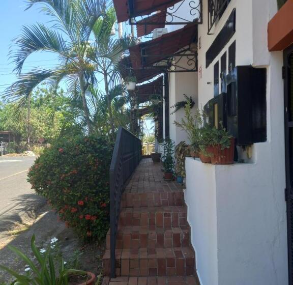 Hostel Kimmell / Hostal Familiar La Casita De Los Kimmell