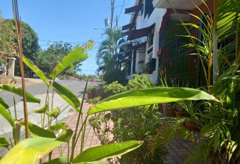 Hostel Kimmell / Hostal Familiar La Casita De Los Kimmell