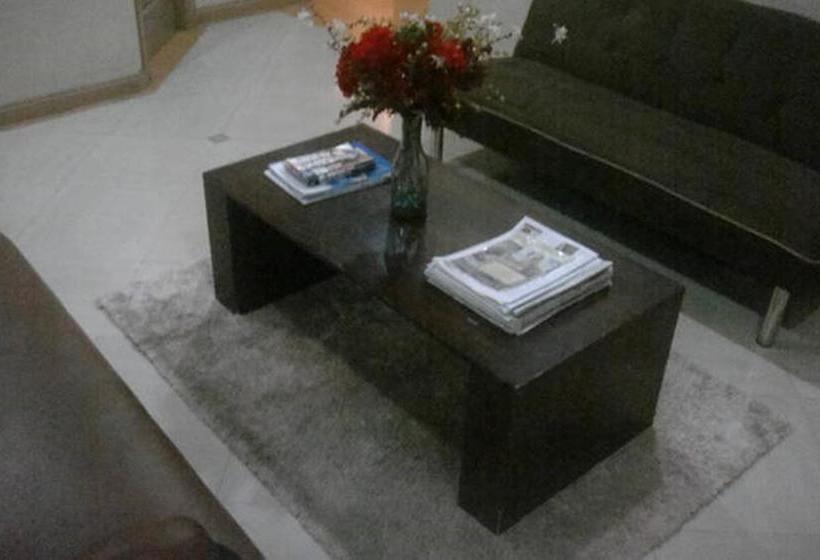 בית מלון כפרי Balibago Villa