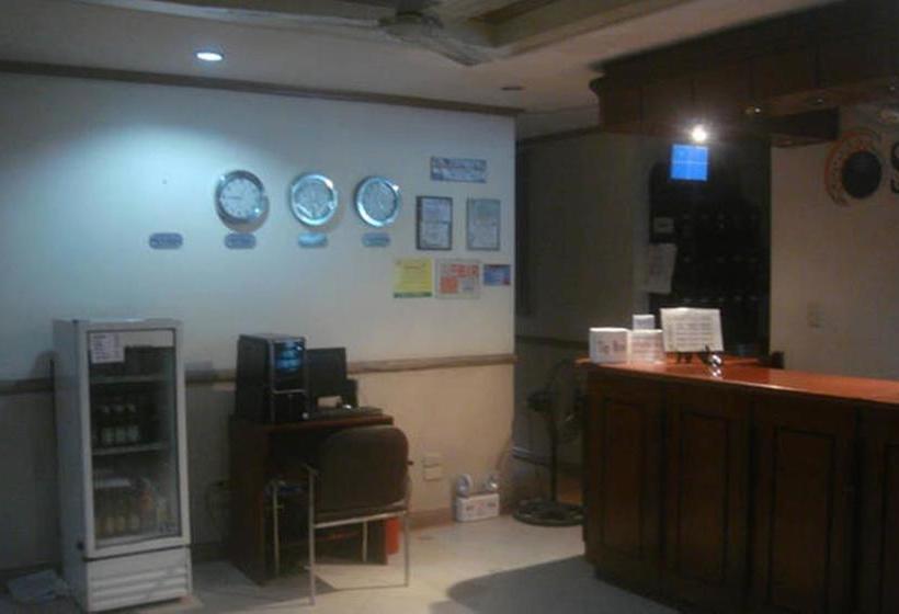 בית מלון כפרי Balibago Villa