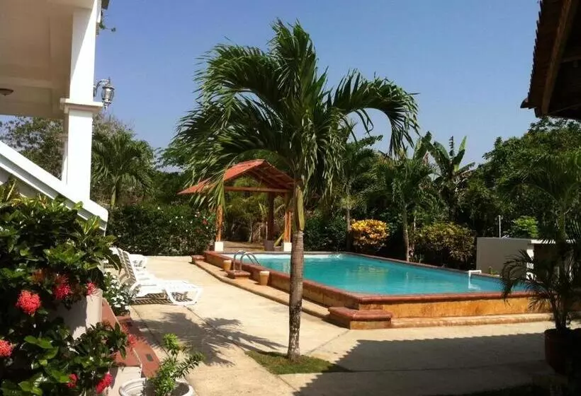 Hotelli Pedasi Sports Club