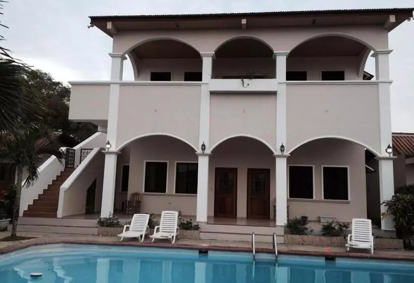 Hotelli Pedasi Sports Club