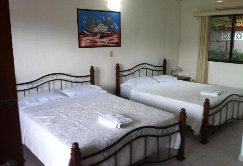 فندق Pedasi Sports Club