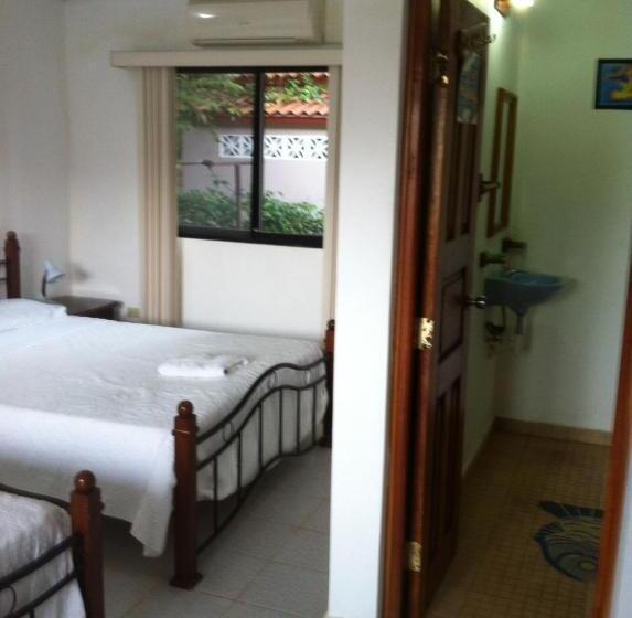 فندق Pedasi Sports Club