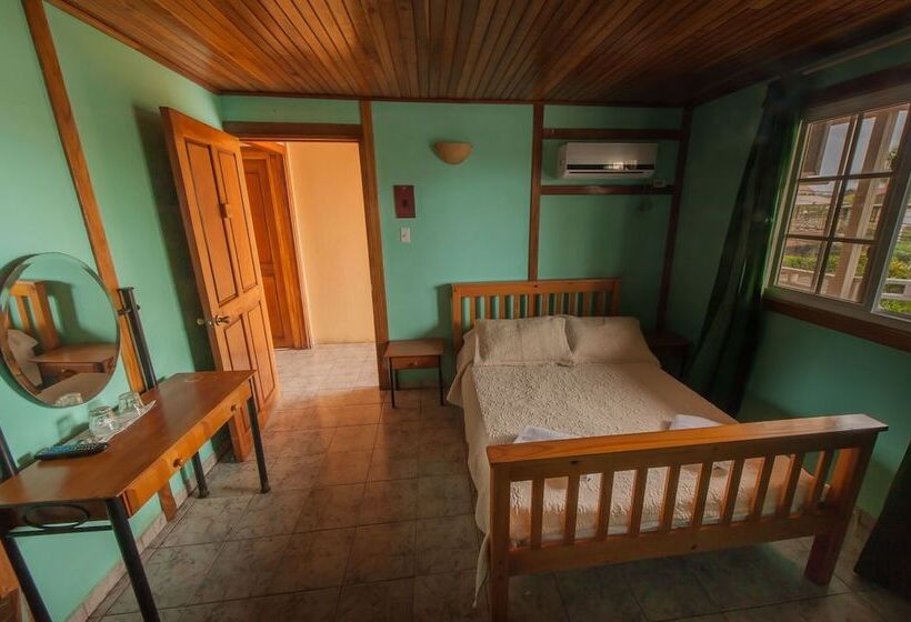 Hotel Posada Los Delfines