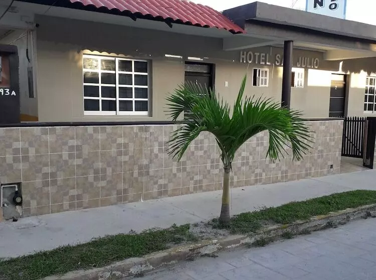 ホテル San Julio