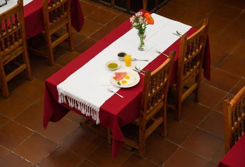 Fotos del hotel Capital O  Villa De León:  9