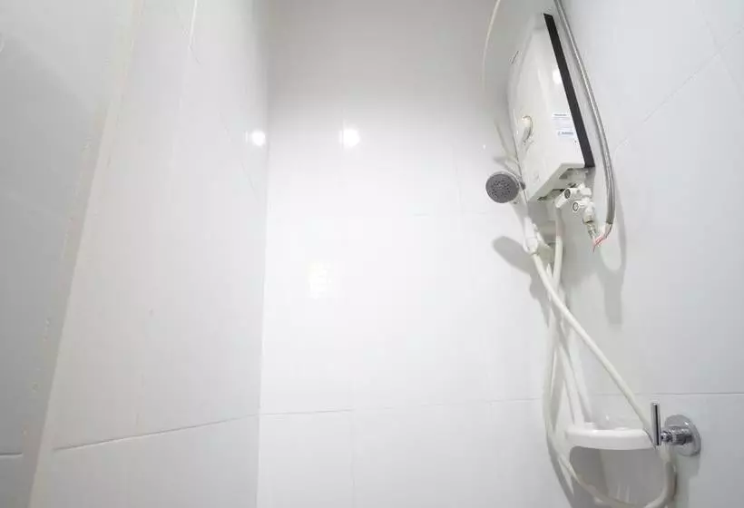 ホテル Zen Rooms Pasay Airport Road